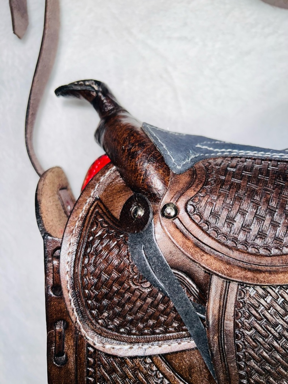 Hand Crafted Brown Woven Saddle-Style Shoulder Bag - Picture 14 of 15